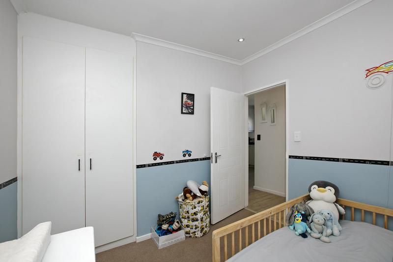 3 Bedroom Property for Sale in Sunningdale Western Cape